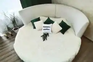 Студия, Искитим