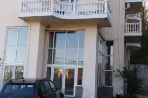Студия, Нижняя Беранда