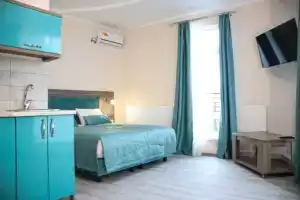Студия, Ялта