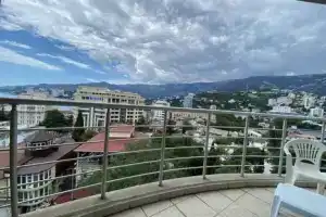 Двухкомнатная квартира, Ялта