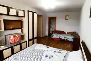 Трехкомнатная квартира, Брянск