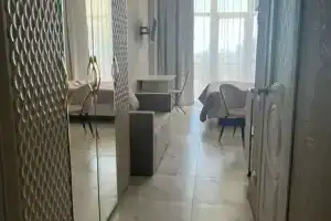 Студия, Ласпи