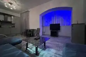 Двухкомнатная студия, Москва