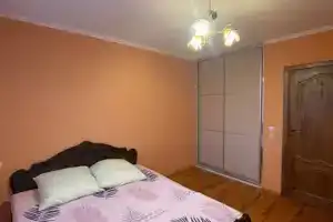 Трехкомнатная квартира, Ошмяны
