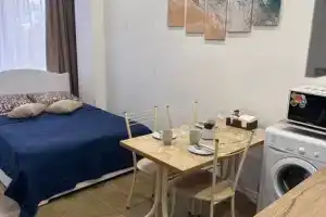 Студия, Адлер