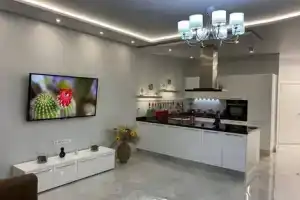 Трехкомнатная студия, Сочи