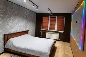 Двухкомнатная студия, Харцызск