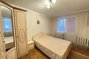 Двухкомнатная квартира, Островец