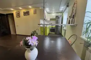 Трехкомнатная квартира, Волгоград