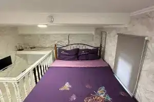 Двухуровневая студия, Москва