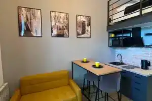 Двухуровневая студия, Москва