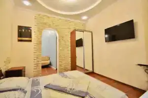 Однокомнатная квартира, Ялта