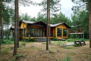 База отдыха Гостевой дом Хижины СНТ Северная жемчужина, Орехово