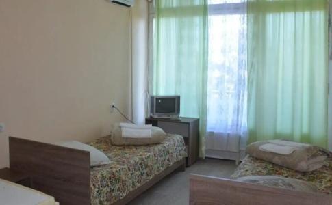 Алуштинский - 60