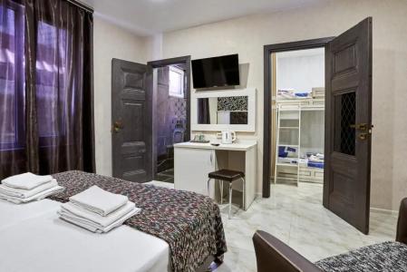 Анна-Виктория - 77