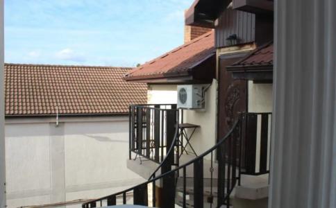 Атмосфера на Толстого - 235