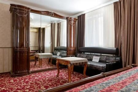 Атмосфера на Толстого - 127