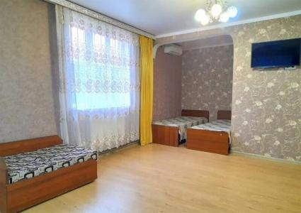 Южный берег на Апрельской - 111