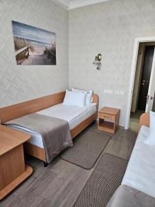 Виктория - 205