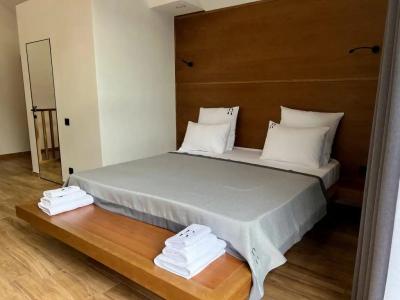 Residence - 42
