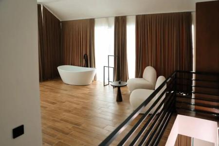 Residence - 77