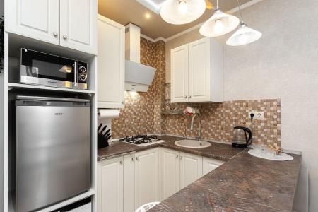 у Исторического центра - 49