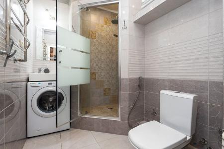 у Исторического центра - 52