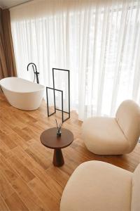 Residence - 105