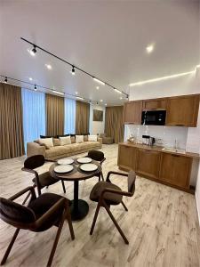 Residence - 112