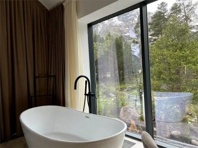 Residence - 211