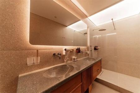 Residence - 273