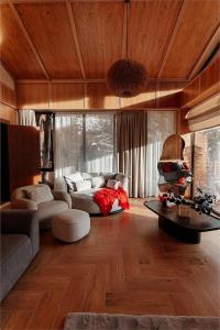 Residence - 282