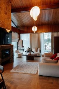Residence - 301
