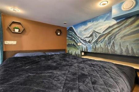 Station A1 - 202