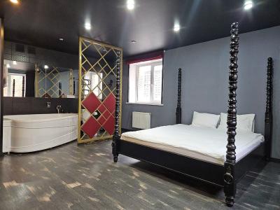 Room12 - 79