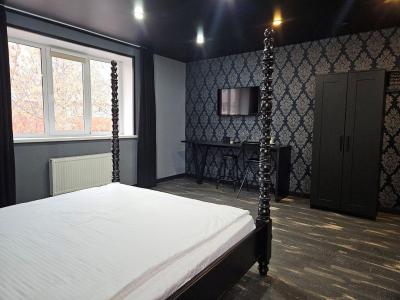 Room12 - 81