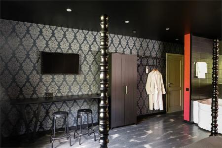 Room12 - 82