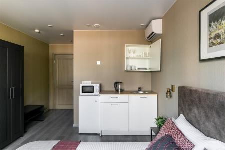 Room12 - 42