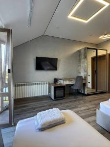 Marinas Palace - 10