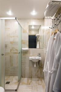 Room12 - 94