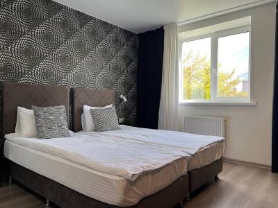 Room12 - 99