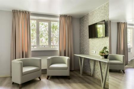 Room12 - 104