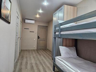 Room12 - 128