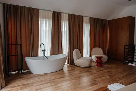 Residence - 128