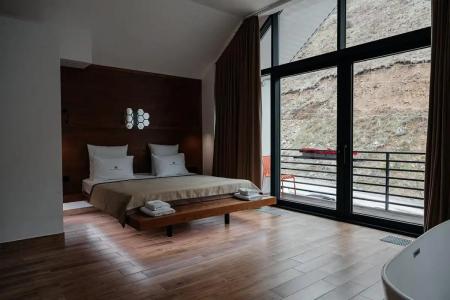 Residence - 129