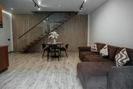 Residence - 174