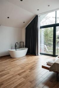 Residence - 241