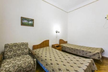 Алуштинский - 70