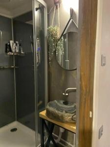 SEAL-hostel - 66