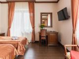 Двухместный номер Grand с балконом и с видом на горы 2 отдельные кровати